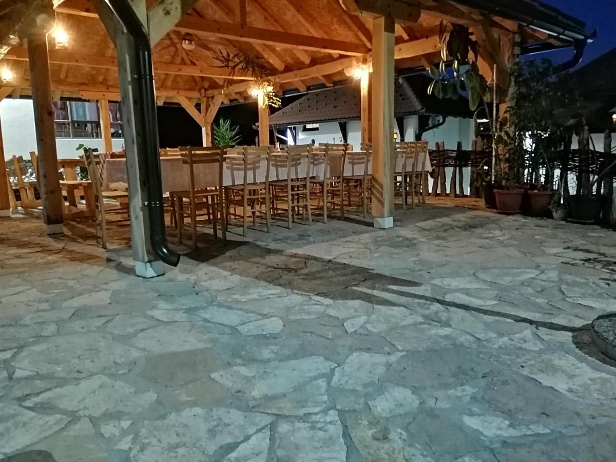 Bed and Breakfast Etno Selo Lelic Валево Екстер'єр фото