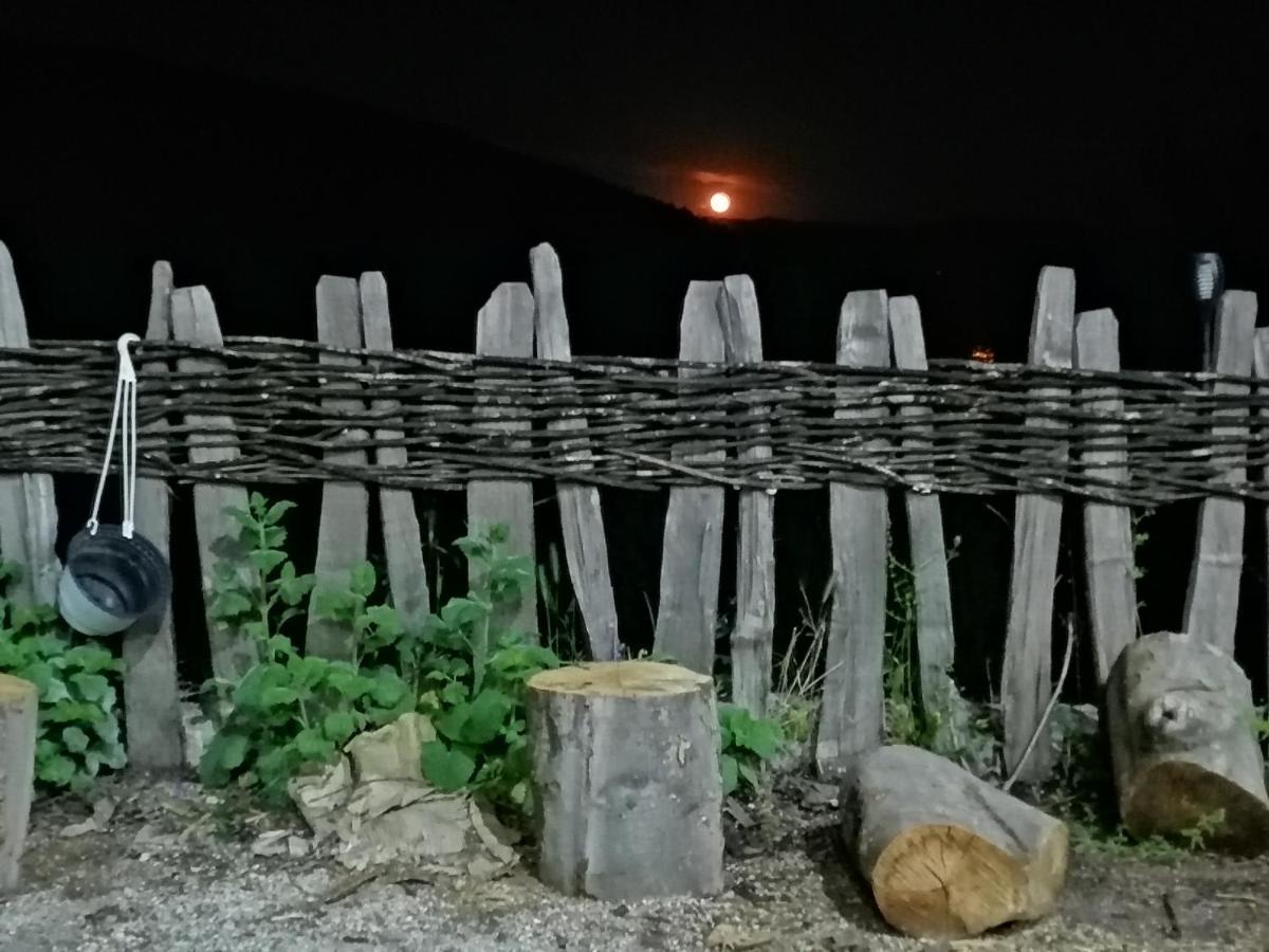 Bed and Breakfast Etno Selo Lelic Валево Екстер'єр фото