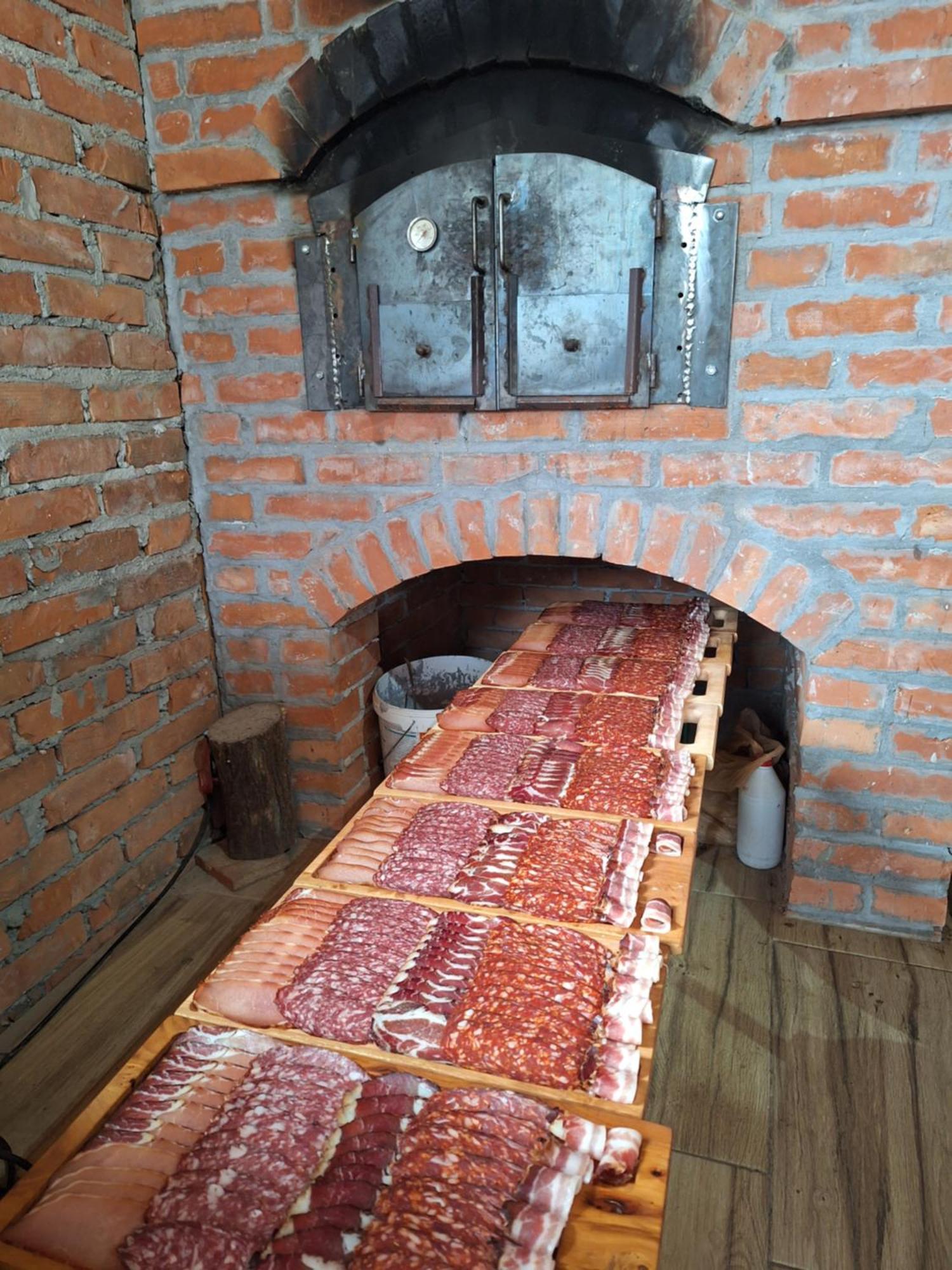 Bed and Breakfast Etno Selo Lelic Валево Екстер'єр фото