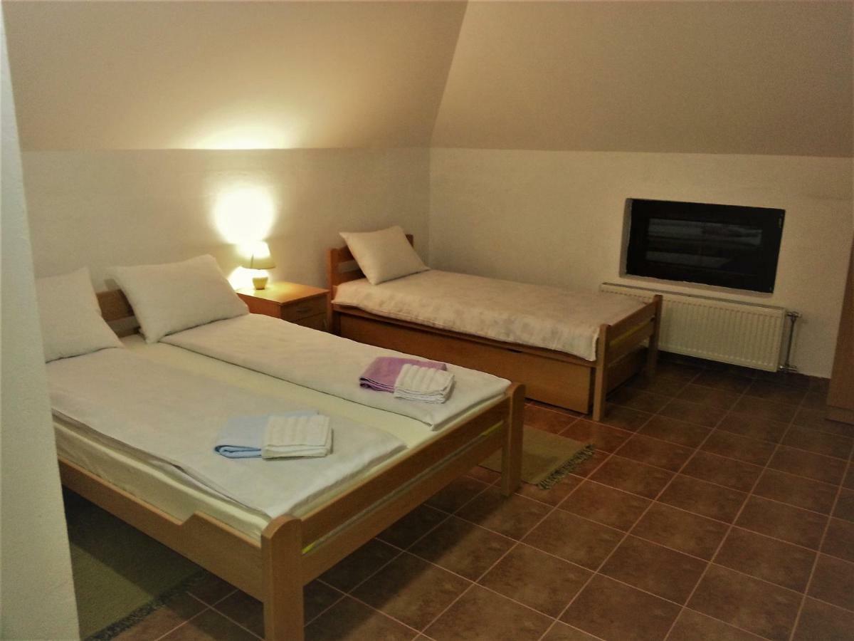 Bed and Breakfast Etno Selo Lelic Валево Екстер'єр фото