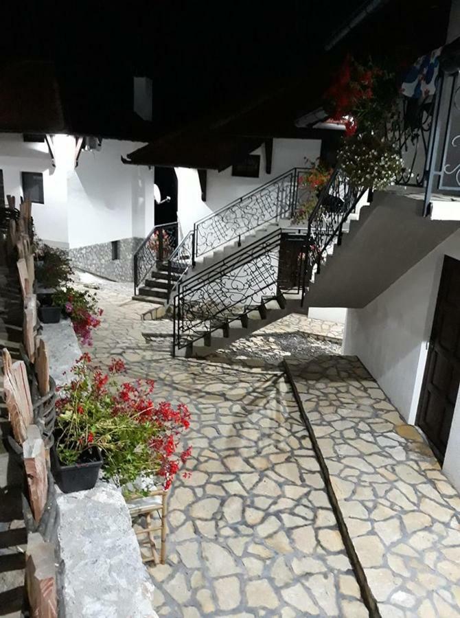 Bed and Breakfast Etno Selo Lelic Валево Екстер'єр фото